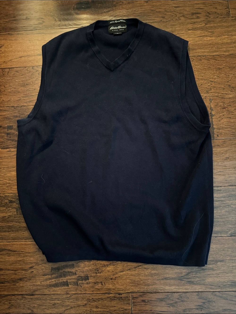 Eddie Bauer Men's Navy V-Neck Sweater Vest
